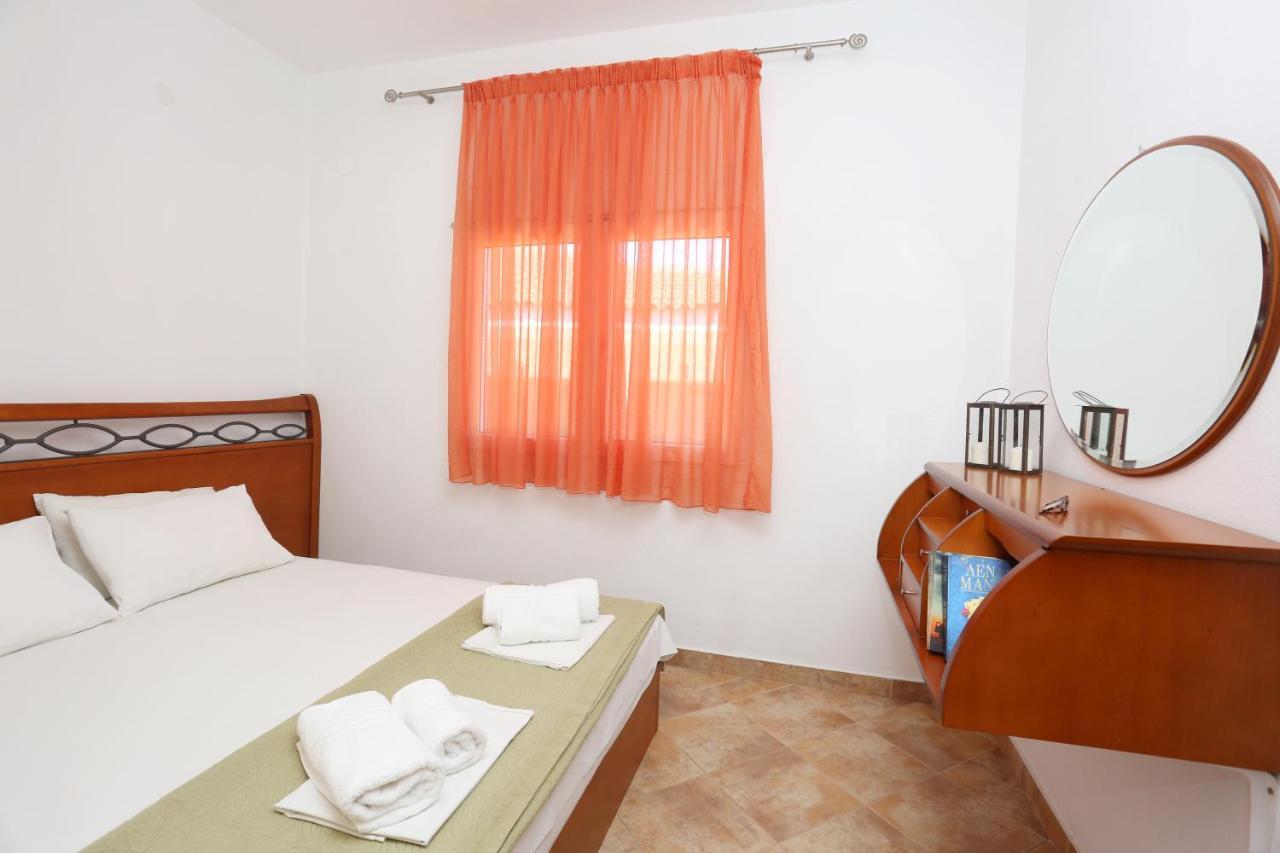 Palia Platia Apartments Pefkochori Exterior photo
