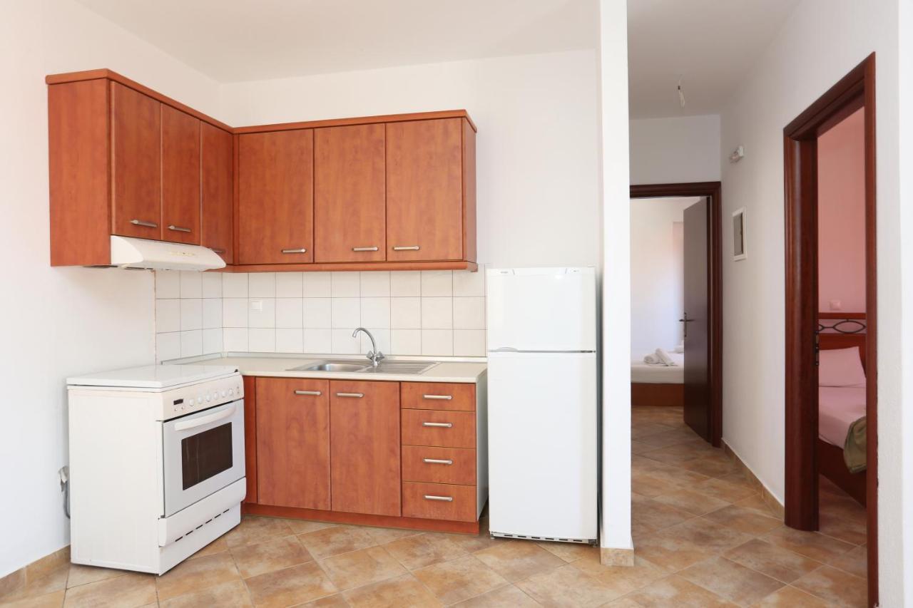 Palia Platia Apartments Pefkochori Exterior photo