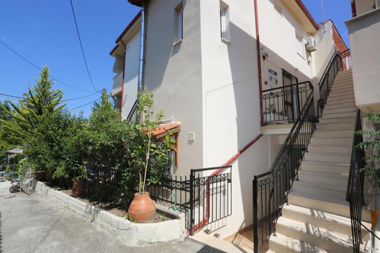 Palia Platia Apartments Pefkochori Exterior photo